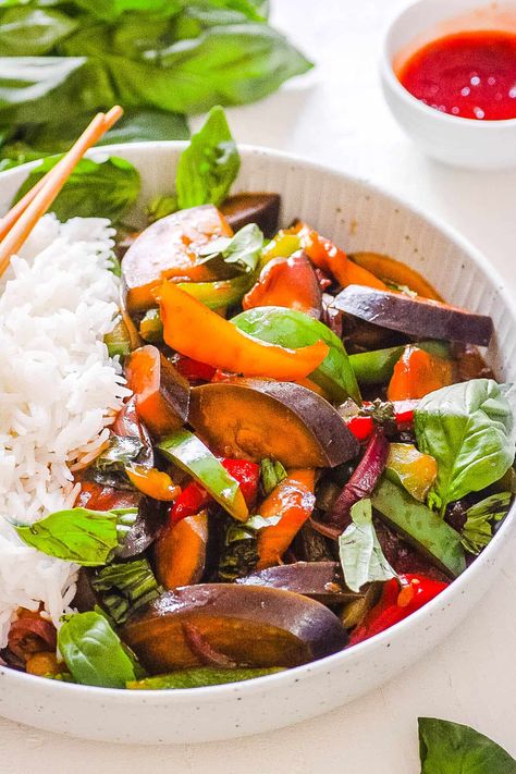 Thai Basil Eggplant Recipe, Basil Eggplant, Thai Basil Recipes, Eggplant Vegan, Vegan Eggplant Recipes, Eggplant Stir Fry, Vegan Stir Fry, Eggplant Recipe, Vegan Fish