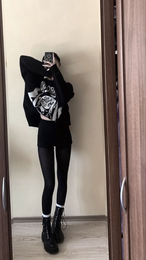 Aesthetics Outfits, Ținute Business Casual, Grunge Aesthetics, Moda Aesthetic, Look Grunge, Look Legging, Aesthetic Outfit Ideas, Looks Black, Aesthetic Outfit