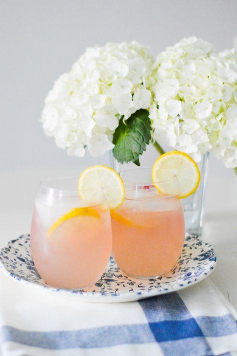 How To Make Juice, Rose Spritz, Pulled Pork Nachos, Spritz Recipe, Pork Nachos, Best Roses, Al Fresco Dinner, Garden Baby Showers, Boozy Drinks