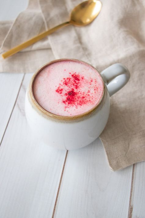 Click for this EASY, delicious, and gorgeous pink beet latte recipe. This healthy beetroot latte is a great caffeine-free, health-boosting alternative to coffee or tea if you still want the frothed milk vibes. This is also great for any pink-themed events or holidays, like birthday parties, Valentine's Day, Easter, bridal parties, or baby showers. Or enjoy as an everyday treat! #healthyrecipe #vegan #dairyfree Beet Latte, Beetroot Latte, Healthy Hot Chocolate Recipe, Blue Majik, Moon Milk Recipe, Healthy Hot Chocolate, Moon Milk, Tea Latte Recipe, Goodnight Moon