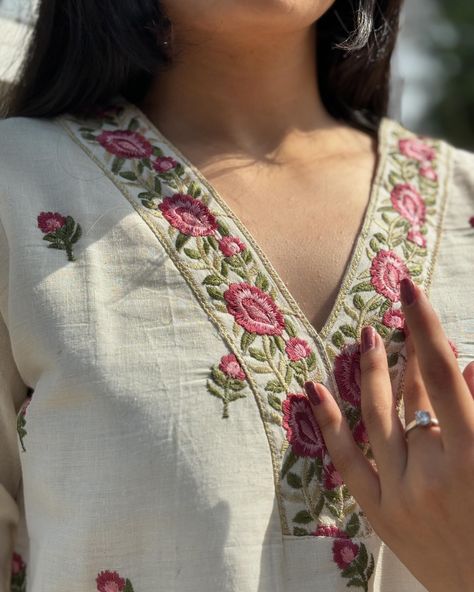 Ghazal Khadi Cotton Kurti @aprilone.in 🌹 The idea is to convey sophistication and art all at once. Ghazal has our hearts. Find this piece of beauty at aprilone.in ♥️ #khaadi #khadicotton #khadisaree #cottonkurti #dailylook #sustainability #sustainablefashion #sustainabledesign #sustainablelifestyle #sustainableclothing #aprilone #explorepage #officelook Khadi Cotton Kurti, Embroidered Suit, Khadi Saree, Neck Designs For Suits, Good Earth, Hand Embroidery Tutorial, Kurti Designs Party Wear, Hand Embroidery Projects, Embroidery Neck Designs