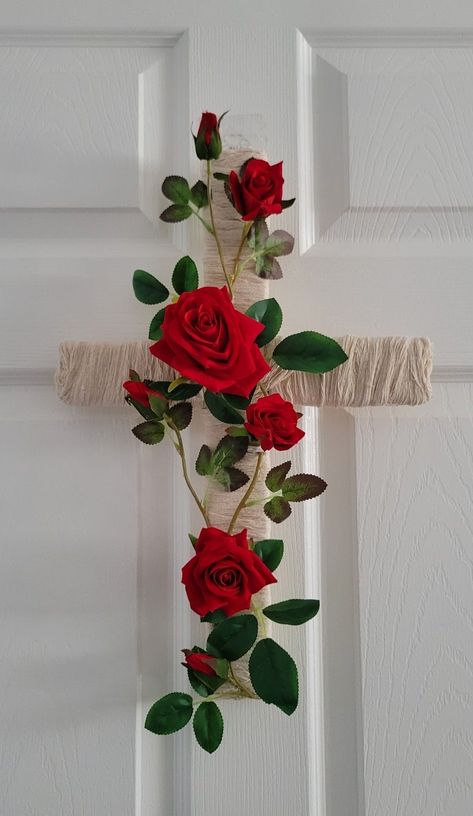 Easter Wreath Cross, Cross Wreath Diy, Cemetary Decorations, Satin Flowers Diy, Wooden Cross Crafts, Hanging Rose, Memorial Cross, Ribbon Flowers Bouquet, Gravesite Decorations