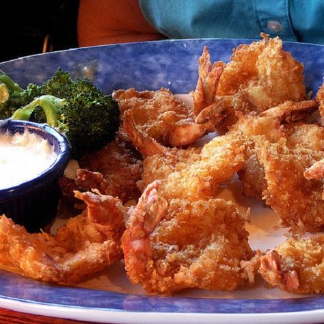 Secret Copycat Restaurant Recipes – Red Lobster Parrot Bay Coconut Shrimp Recipe Red Lobster Coconut Shrimp Recipe, Red Lobster Coconut Shrimp, Healthy Coconut Shrimp, Red Lobster Restaurant, Coconut Shrimp Recipe, Coconut Shrimp Recipes, Lobster Recipes, Copycat Restaurant Recipes, Fried Shrimp