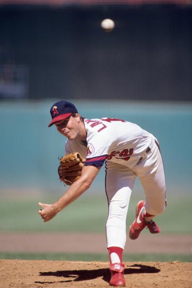 Mark Langston of the California Angels pitches during the game against the Seattle Mariners at Anaheim Stadium on September 16 1990 in Anaheim... Everyday Life Photography, Gesture Drawing Poses, Action Pose Reference, Angels Baseball, Male Pose Reference, Anatomy Poses, Human Reference, Human Poses Reference, Figure Poses