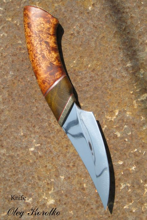 Custom made knives and handmade knives . Custom  knife makers pride themselves on creating useful tools that are also beautiful works of art. Some makers become true masters with a loyal following of collectors . #tacticalknives #menaccessories #menswear #duckhunting #turkeyhunting #edcknife #Knifemaking Knife Types, Edc Fixed Blade Knife, Knife Template, Knife Patterns, Handcrafted Knife, Handmade Knife, Knife Scales, Karambit Knife, Dagger Knife