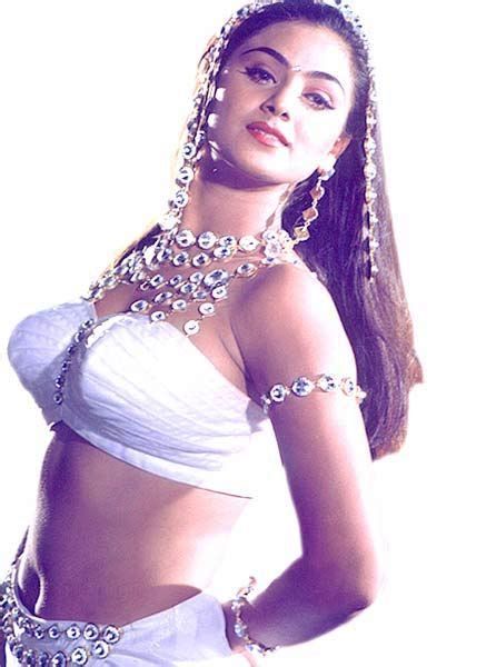 Simran Actress, 90s Bollywood Actress, Hot Topics Outfit, Arabian Beauty Women, Glamour Photo, White Angel, Vintage Bollywood, Indian Actress Hot Pics, Actress Photos