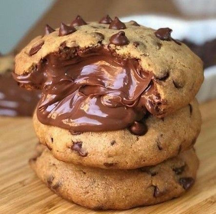 Brown Butter Chocolate Chip Cookies, Sweet Snacks Recipes, Delicious Snacks Recipes, Cookies Recipes Chocolate Chip, Food Obsession, Cafe Food, Interesting Food Recipes, Yummy Food Dessert, Sweet Snacks