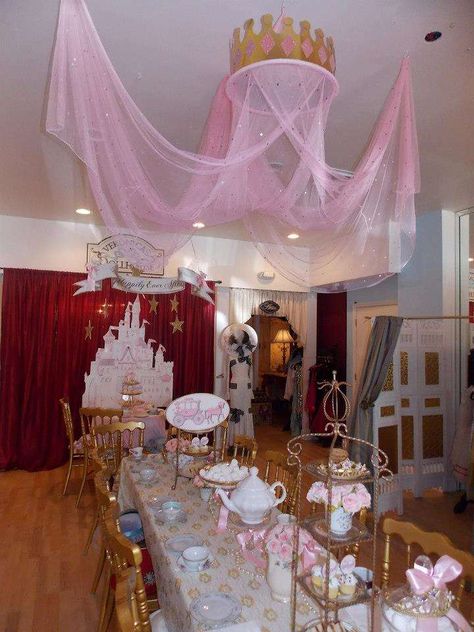 Princess Tea Party | CatchMyParty.com Birthday Party Tea Party, Tea Party Princess, Princess Tea Party Birthday, Tea Party Party, Royal Tea Parties, Princess Tea Party, Princess Theme Party, Cinderella Party, Disney Princess Party