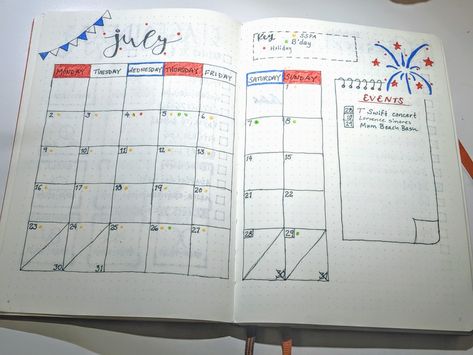 July Monthly Spread Bullet Journal, 4th Of July Bullet Journal, July Whiteboard Calendar, July Bullet Journal Calendar, July Bullet Journal Ideas, July Calendar Ideas, July Bullet Journal, Bullet Journal Monthly Calendar, July Calendar