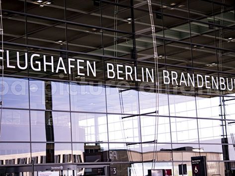 Arrival in Berlin by Airplane – Berlin.de Berlin Brandenburg Airport, German Language Course, Passenger Aircraft, Photography Exhibition, Language Courses, Leisure Activities, Travel Information, City Center, City Map