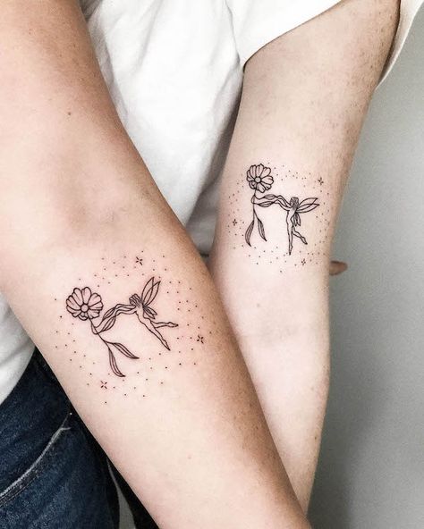 67 Mother-Daughter Tattoos That Melt Hearts Mum And Daughter Tattoo, Mommy Daughter Tattoos, Stick Poke, Mum Tattoo, Mom Daughter Tattoos, Cute Matching Tattoos, Tattoos Infinity, Daughter Tattoo, Bestie Tattoo