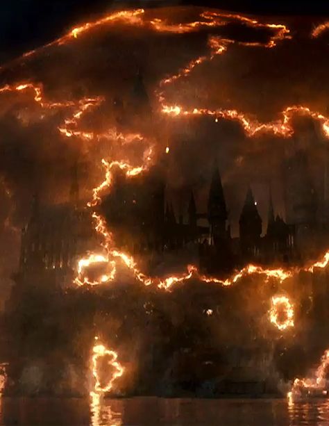 [Wizarding World] Some of the Most Poignant Film Scenes from the Battle of Hogwarts The Battle Of Hogwarts Aesthetic, Hogwarts Battle Aesthetic, Battle Of Hogwarts Aesthetic, Auror Aesthetic, Harry Potter Battle Of Hogwarts, Wizarding World Aesthetic, Hogwarts Autumn, Battle Aesthetic, Hogwarts Battle