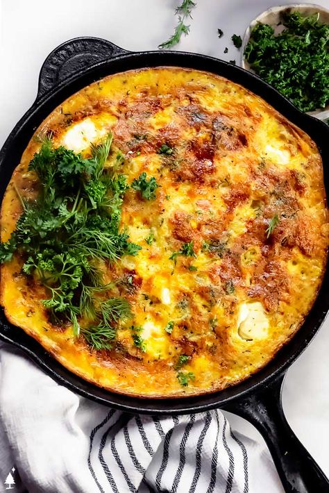 salmon-frittata-1 Salmon Frittata Recipes, Fritata Recipe, Salmon Frittata, Smoked Salmon Frittata, Low Carb Chicken Soup, Healthy Frittata, Low Carb Dinners, Paleo Eating Plan, Smoked Salmon Cream Cheese