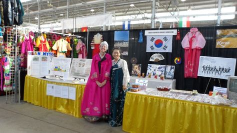 I was able to work at the Korean booth at the International Festival in Nov 2012, wearing Hanbok! A fun experience. Culture Fair, Preschool Building, Art Fair Booth, Festival Booth, Fair Booth, International Festival, Traditional Korean, South Korean, Busan