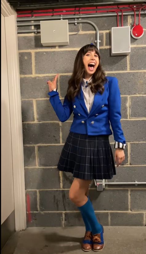 Veronica Heathers Costume, Veronica Sawyer Cosplay, Veronica Sawyer Costume, Heathers Cosplay, Veronica Sawyer, Character Fashion, Heathers The Musical, Aesthetic Moodboard, Halloween Inspo