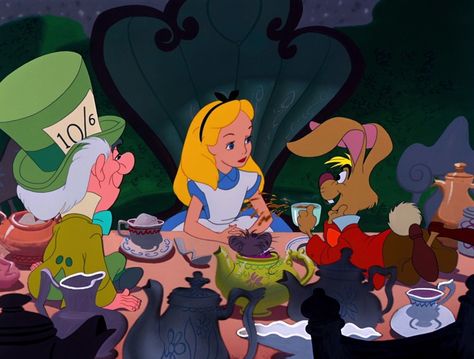 Alice In Wonderland Cartoon, Film Alice In Wonderland, Alice In Wonderland 1951, Alice In Wonderland Aesthetic, Alice In Wonderland Disney, Alice In Wonderland Tea Party, Emma Thompson, Mad Tea Party, Old Disney