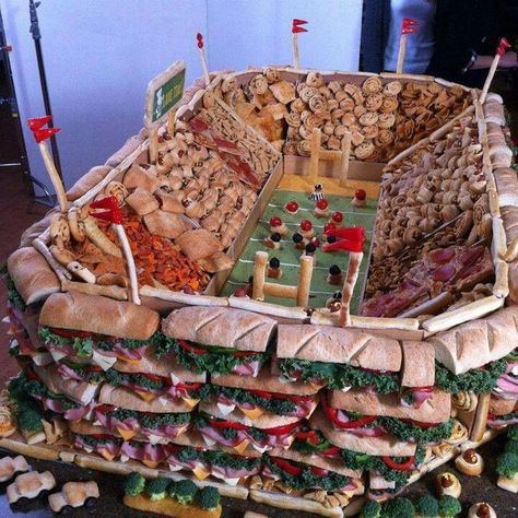 Snack Stadium, Fruits Decoration, Football Snacks, Tailgating Recipes, Superbowl Snacks, Super Bowl Party, Super Bowl Sunday, Super Bowl Food, Football Food