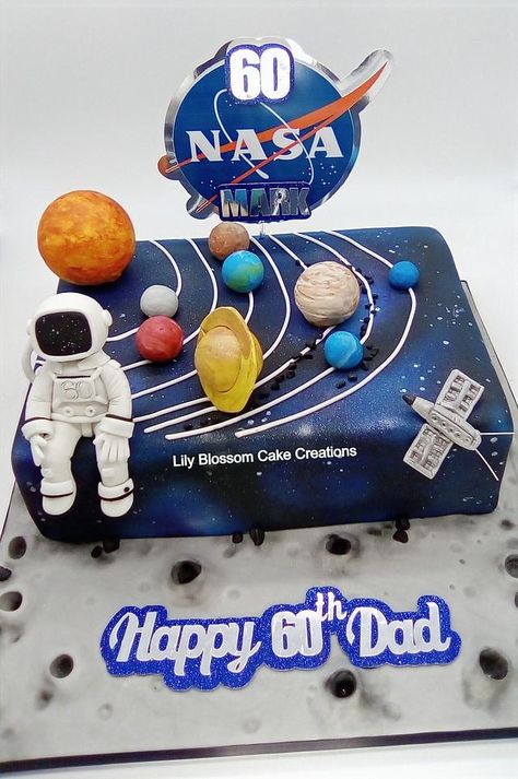 Astronaut Sheet Cake, Nasa Cake, Cake 60th Birthday, Liverpool Cake, Solar System Cake, Astronaut Cake, Sun Cake, Blossom Cake, Nasa Astronaut