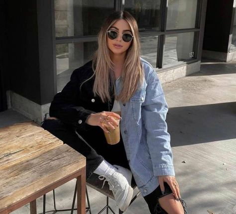 Josi Pellicano, Monday Morning Coffee, Boyfriend Denim Jacket, Coffee Energy, Daily Outfit Inspiration, Fashion Family, Transition Outfits, Women Denim Jeans, Monday Morning