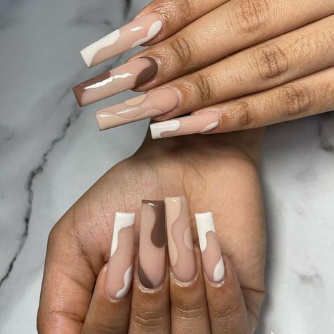 Nails Brown Nails With Design Ideas, Nuteral Nails Cute Design, Fall Nail Color Designs, Autumn Nails Coffin, Fall Long Nails Ideas, Fall Nails Ideas Autumn 2024, Thanksgiving Gel Nails, 2024 Nail Designs, Fall Acrylic Nail Designs