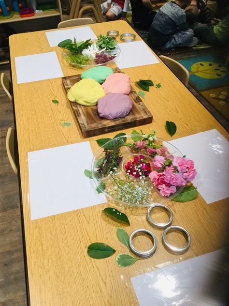 Clay Preschool Activities, Playdough Provocations, Reggio Spring Provocations, Flower Playdough, Reggio Flower Provocations, Preschool Playdough, Grandparents Day Activities, Early Childhood Education Activities, Reggio Classroom