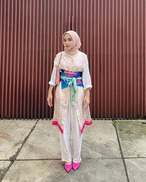 Obi Belt Hijab, Hijab Modern Style, Obi Belt Batik, Belt Batik, Hijab Kondangan, Dress Kebaya, Obi Belt, Ootd Hijab, Concert Outfit