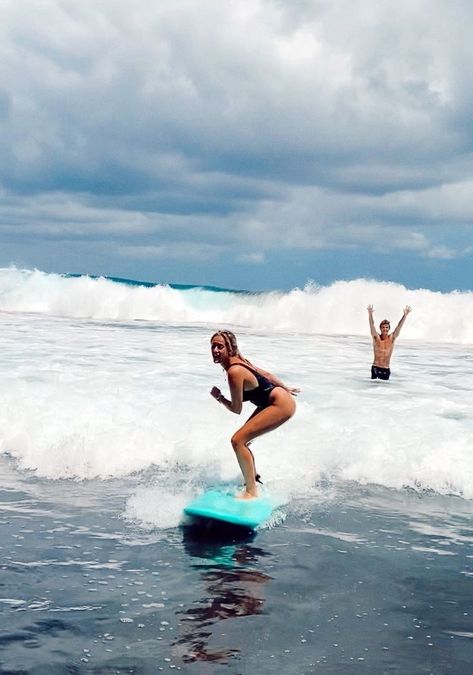 Surfer Boy Aesthetic, Hello Bestie, Surfer Couple, Surfing Aesthetic, Surf Painting, Surf Aesthetic, Goals Couple, Surfer Boy, Raise Your Standards