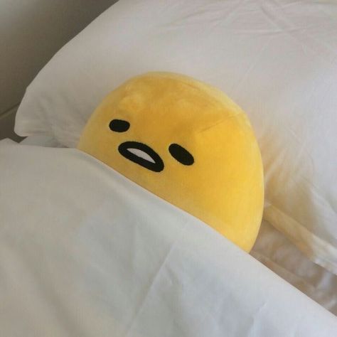 Gudetama Widget, Yellow Icons Aesthetic, Gudetama Icon, Aesthetic Ios 16, The Lazy Egg, Kpop Theme, Yellow Aesthetic Pastel, Pillows Bed, Lazy Egg