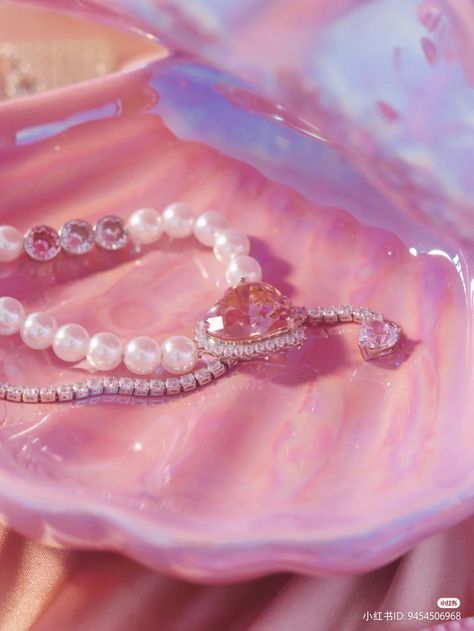 Pink Pirate Aesthetic, Pirate Aesthetic, Pink Pirate, Princess Lia, Aesthetic Objects, Jewelry Boutique, House Of Dragons, Aesthetic Photos, Aesthetic Pink