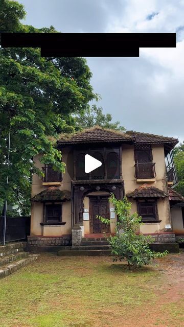 @shotsby.raksha on Instagram: "Must visit place for heritage and architecture lovers There are 24 model houses reconstructed and replicated to preserve the lost traditional and architecture of Indian houses. 📍Hasta Shilpa Heritage Village Museum Opp: Hotel Lake View, Alevoor - Manipal Rd, near Christ Church, Manipal, Karnataka 57610 This is just a glimpse there are still more beautiful things to watch The entry fee for adults is INR. 300.00, INR. 150.00 for students and Senior Citizens. [heritage,Village,Architecture,Hastashilpa] #hastashilpaheritagevillage #manipal #karnataka #architecture" Indian Traditional House, Karnataka Architecture, Indian Village House, Traditional Indian Houses, Village Architecture, Parlour Design, Indian Houses, Model Houses, Things To Watch