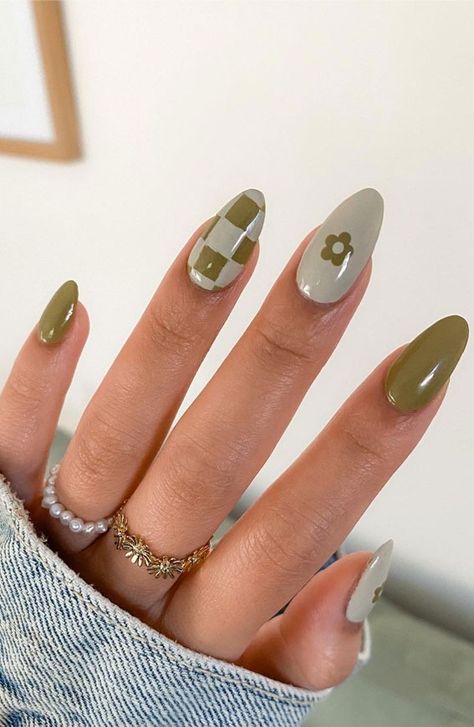 Nail Green Pastel, Violet Nails Designs, Nail Art Vert, Cutesy Nails, Beauty Maintenance, Olive Nails, Nail Art Designs For Beginners, Easy Nail Art Designs, Green Nail Art