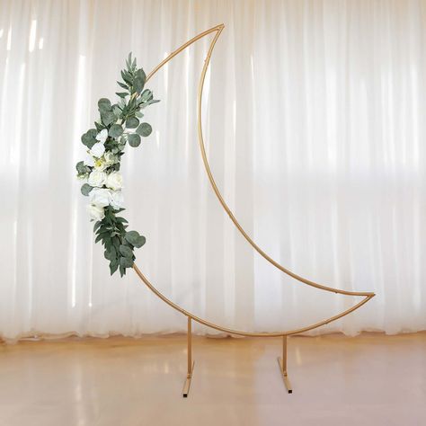 Elevate Your Event Decor With Our Gold Metal Crescent Moon Wedding Arch Backdrop Stand. Perfect For Your Floral And Balloon Arrangements. ✓ Buy Now! Curved Arbor, Crescent Moon Wedding, Moon Wedding Arch, Linen Napkins Wedding, Arch Backdrop Stand, Wedding Arch Backdrop, Grass Artificial, Metal Wedding Arch, Balloon Frame