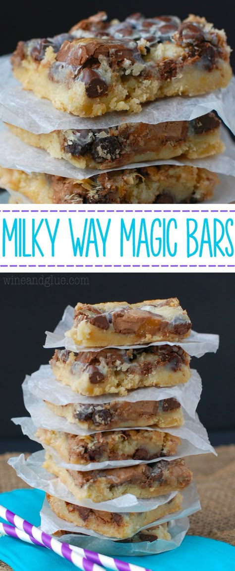 Milky Way Magic Bars! These Magic Bars come together so easily and they are so ooey gooey delicious! Milky Way Bars, Magic Cookie Bar Recipe, Cookies Cupcake, Magic Cookie Bars, Peter Doig, Magic Bars, Dessert Simple, Sweet Bar, Dessert Bar Recipe