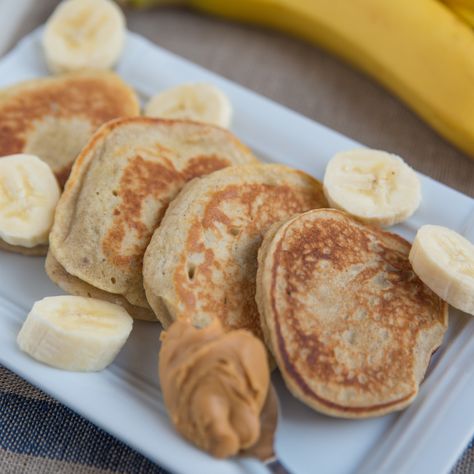 Peanut Butter Pancake Time! Prep time: 10 min Cook time: 10 min Total time: 20 min Keto Peanut Butter Pancakes Ingredients: 1-2 tbsp Sugar-Free Peanut Butter Cup Syrup 1 tsp Sugar-Free Vanilla Syrup 1 cup fine almond flour 2 large eggs 1/3 cup almond milk 2 tsp baking powder 2 tbsp melted butter pinch of salt Directions: In a large mixing bowl, add almond flour and baking powder. Stir until combined. Add milk, butter, and Skinny Syrups and stir until combined. Add eggs an Peanut Butter Banana Pancakes, Sugar Free Vanilla Syrup, Peanut Butter Pancakes, Celiac Recipes, Butter Pancakes, Sugar Free Peanut Butter, Keto Peanut Butter, Yummy Meals, Pancakes Ingredients