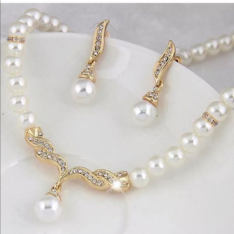 White Faux Pearl Necklace Set For Party Or Any Occasions Pearl Bridal Jewelry, Pearl Necklace Set, Color Necklace, Pearl Jewelry Sets, Anniversary Jewelry, Earrings Wedding, Faux Pearl Necklace, Rhinestone Jewelry, Bridal Pearls