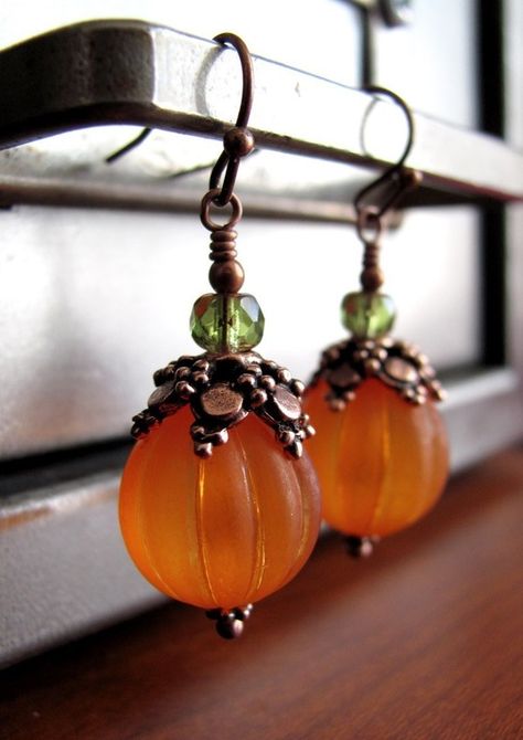 Cute Pumpkin Earrings - Etsy! Pumpkin Jewelry, Earrings Hanging, Pumpkin Earrings, Earrings Inspiration, Homemade Jewelry, Holiday Earring, Halloween Earrings, Fall Jewelry, Holiday Jewelry