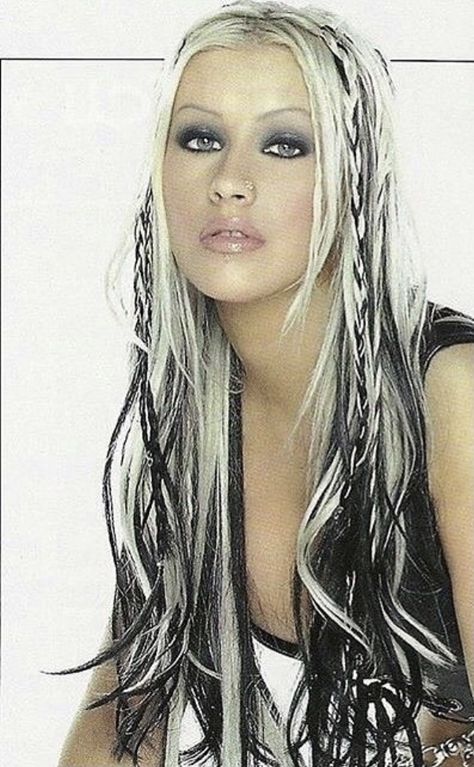 00s Makeup, Christina Aguilera 2000s, Y2k Hair, Hair Inspo Color, Christina Aguilera, Aesthetic Hair, 2000s Fashion, About Fashion, Bling Bling