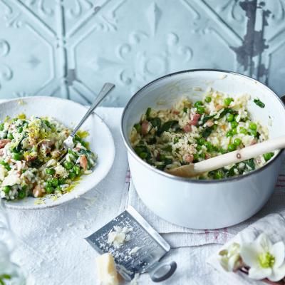 Spring vegetable and pancetta risotto Summer Risotto, Winter Dishes, Risotto Recipe, Cooking Advice, Porcini Mushrooms, Spring Vegetables, Risotto Recipes, Food Trends, Rice Dishes