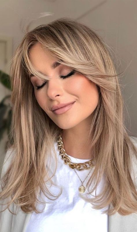 Hair Color Ideas Winter Blonde, Blond Hair Over 40, One Colour Hair Dye Ideas, Dark Blonde Hair One Color, Biscuit Blonde Highlights, Rich Bronde Hair, Dark Blonde Hair Bangs, Blonde Hair Color Ideas With Bangs, Cool Dark Blonde Hair Color