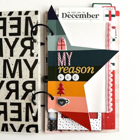 December Daily Ideas Inspiration, Smashbook Ideas, Simple Stories Snap, October Daily, December Days, Winter Scrapbook Layouts, Christmas Mini Albums, Christmas Scrapbook Layouts, Daily Ideas