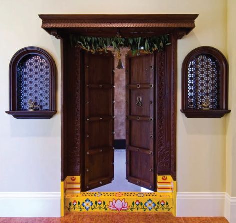 Traditional doesn't have to mean boring. Carved Indian doors are actually very beautiful. Chettinad House, Main Doors, House Main Door, House Main Door Design, India Home Decor, Pooja Room Door, Indian Doors, Wooden Main Door Design, Kerala House