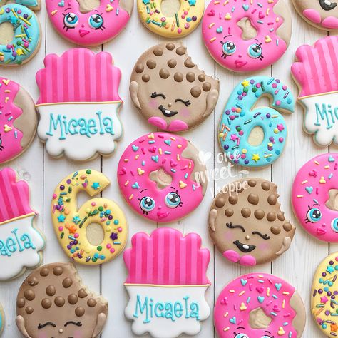 Shopkins Party Ideas, Shopkins Bday, Donut Day, Shopkins Party, Chocolate Biscuits, Themed Cookies, Kids Birthday Theme, Cookies For Kids, Chocolate Hearts