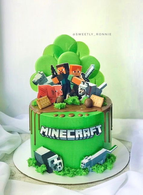 Minecraft Themed Cake, Minecraft Cakes Ideas, Minecraft Cake Ideas Boys, Simple Minecraft Cake, Dort Minecraft, Minecraft Theme Cake, Drake Birthday Cake, Minecraft Cake Ideas, Minecraft Birthday Decorations