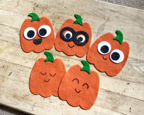 Five Little Adorable Pumpkins Pumpkin Felt Story, Pumpkin Felt Board, Dollar Tree Sensory, Prek Halloween, Pumpkin Felt, Flannel Board Ideas, Felt Activities, Ece Activities, Felt Board Patterns