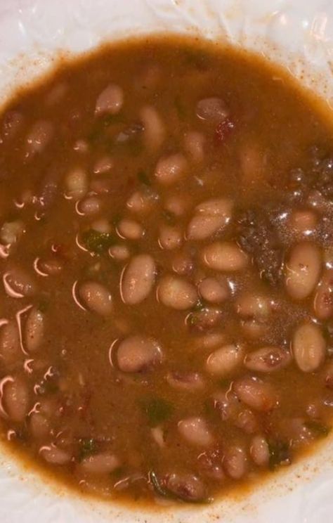 Beans And Hamburger Recipe, Hamburger Beans Recipe, Meat And Beans Recipes, Pinto Beans And Ground Beef Recipes, Hamburger And Beans Recipes, Beans With Hamburger Meat, Pinto Beans With Ground Beef, Spicy Beans Recipe, Ground Beef In Crockpot