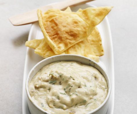 Blue cheese and caramelised onion dip Cream Of Mushroom Pasta, Jackfruit Burger, Recipes Using Cream Cheese, Onion Dip Recipe, Gluten Free Fish, Pepper Sauce Recipe, Caramelized Onion Dip, Fennel Sausage, Caramelised Onion