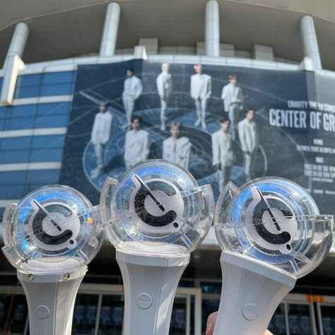 Cravity Concert, Lightsticks Kpop, Fandom Aesthetic, Kpop Lightsticks, Lightstick Kpop, Kpop Lightstick, Kpop Fandom, Center Of Gravity, Concert Aesthetic