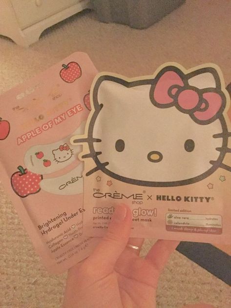 Hello Kitty Face Mask, Face Mask Skincare, Hello Kitty Face, Hello Kitty Shop, Mask Skincare, Images Hello Kitty, Hello Kitty Merchandise, Hello Kitty Makeup, I Follow Back