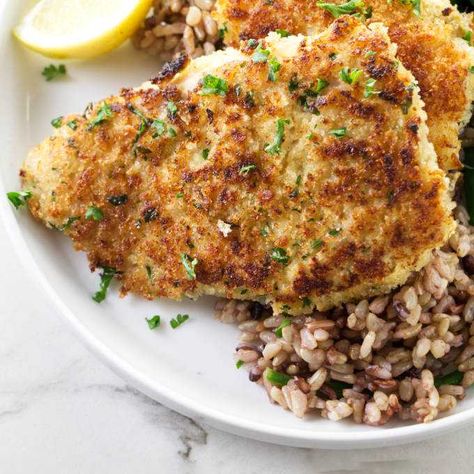 Crispy Pan Fried Rockfish Rockfish Recipe, Rainbow Trout Recipe, Pescatarian Dishes, Rockfish Recipes, Meatballs Healthy, Trout Recipe, Fish Fried, Trout Recipes, Parmesan Crusted Chicken