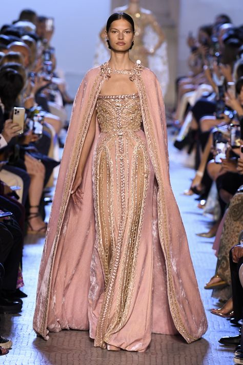 Fall Winter 2023 2024, Elie Saab Haute Couture, Costumes Couture, Runway Gowns, Elie Saab Fall, Elie Saab Couture, Paris Couture, Couture Mode, Fairytale Dress